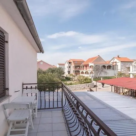 Fidelis - One Bedroom With Terrace And Garden View 2 Apartment *