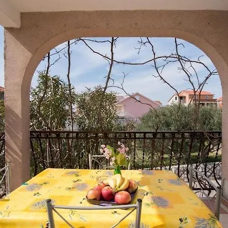 Apartment Fidelis - One Bedroom With Terrace And Garden View 2 *