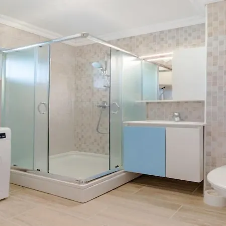 Fidelis - One Bedroom With Terrace And Garden View 2 아파트 트로기르